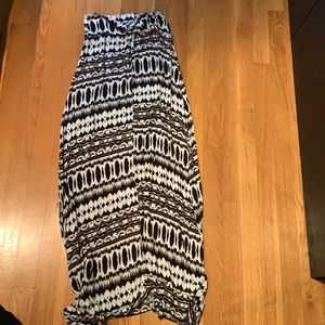 Patterned maxi skirt